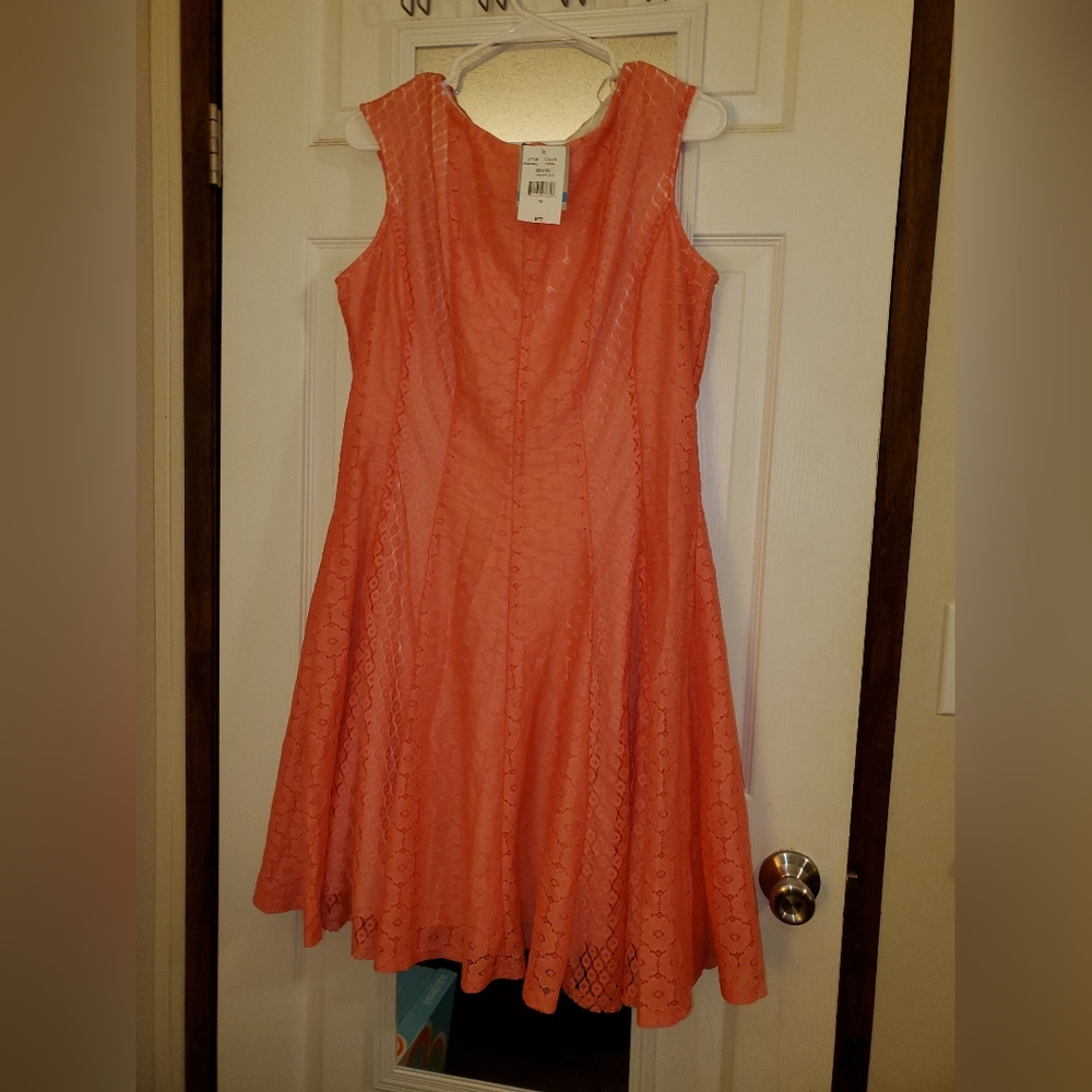 Coral mini formal dress. Flowery lace overlay. NWT size 16 plus size